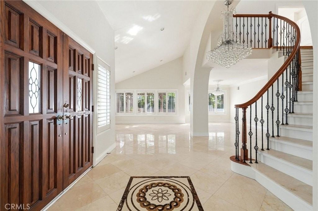 6740 Corie Ln - Photo 5 of 43