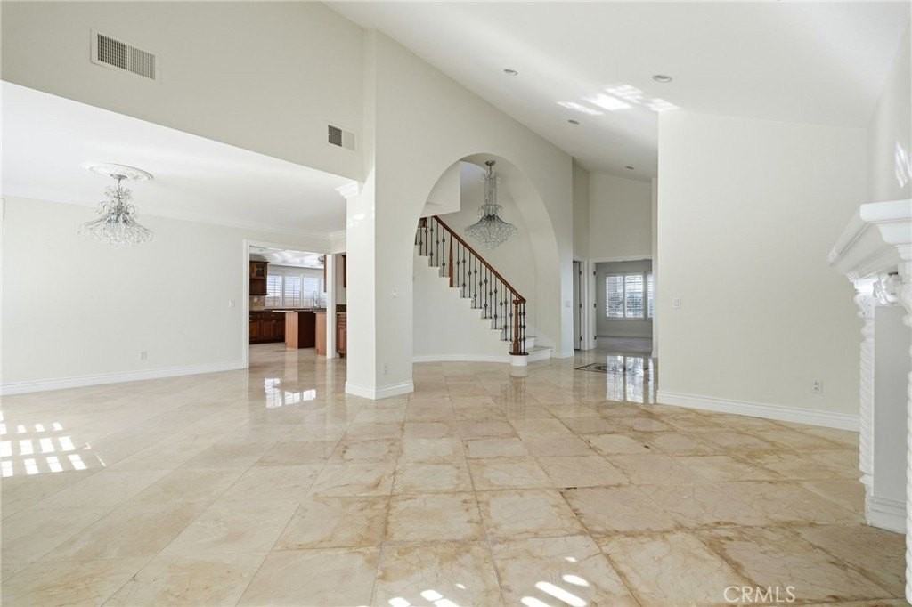 6740 Corie Ln - Photo 7 of 43