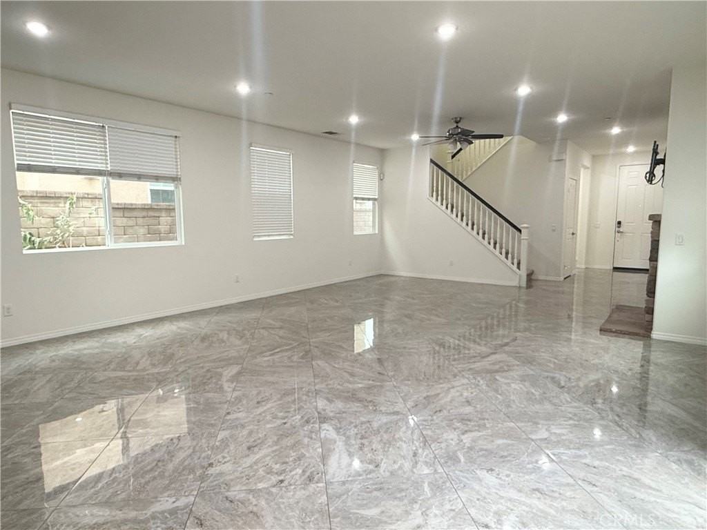 28623 Parkside Dr - Photo 5 of 50