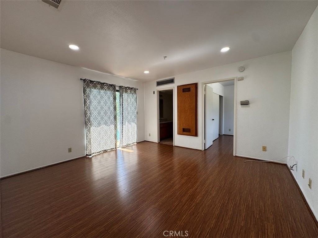 77 N Holliston Ave - Photo 2 of 11