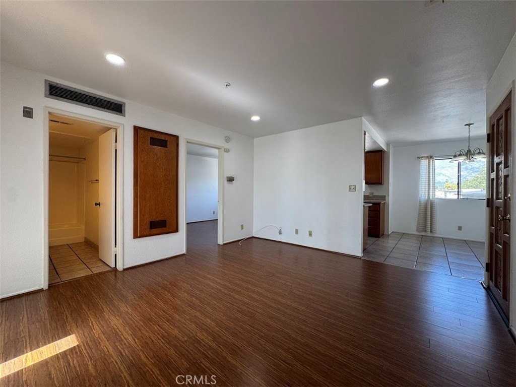 77 N Holliston Ave - Photo 3 of 11