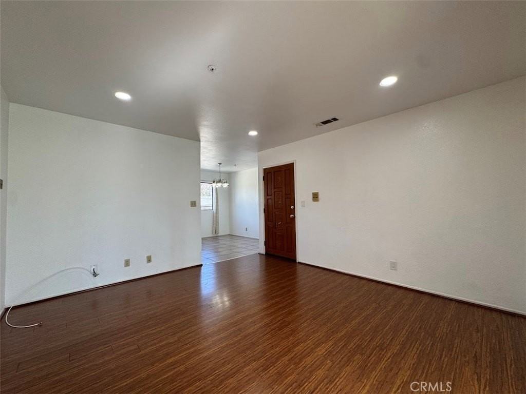 77 N Holliston Ave - Photo 4 of 11