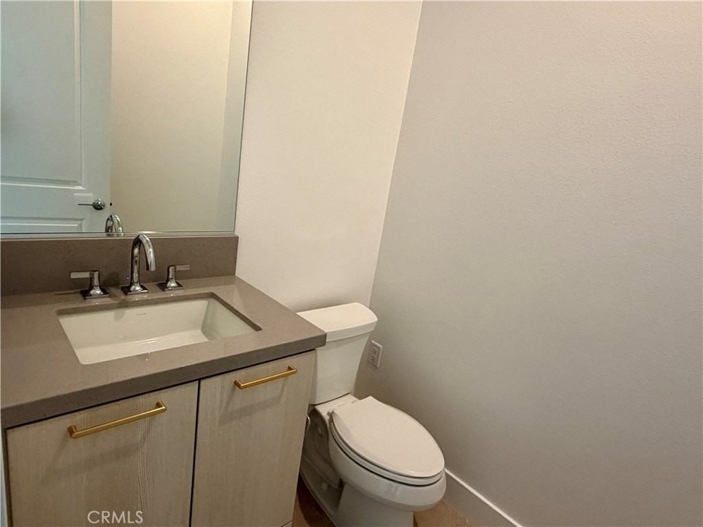 101 Chapman - Photo 6 of 42