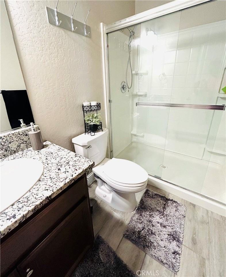 6140 E Laurel Ave - Photo 4 of 8