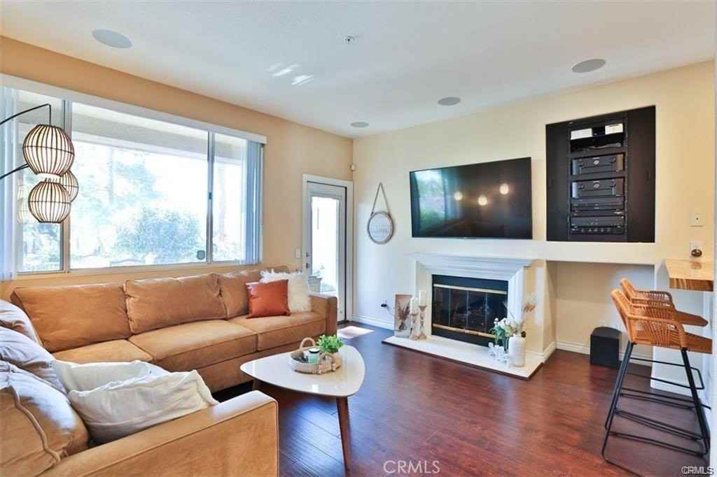 1392 Augusta Dr - Photo 2 of 4