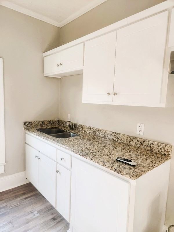 608 Arrington Ave - Photo 6 of 9