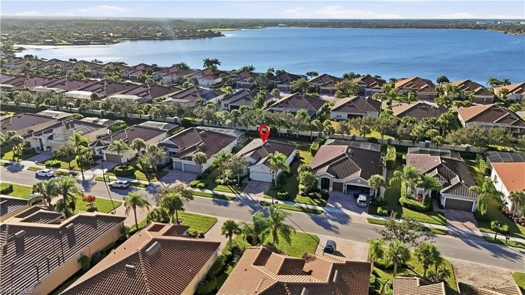 9328 Fieldstone Ln - Photo 3 of 40