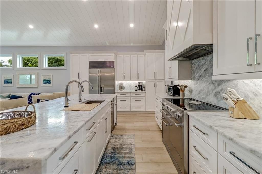 5130 Alpha Ct - Photo 3 of 39