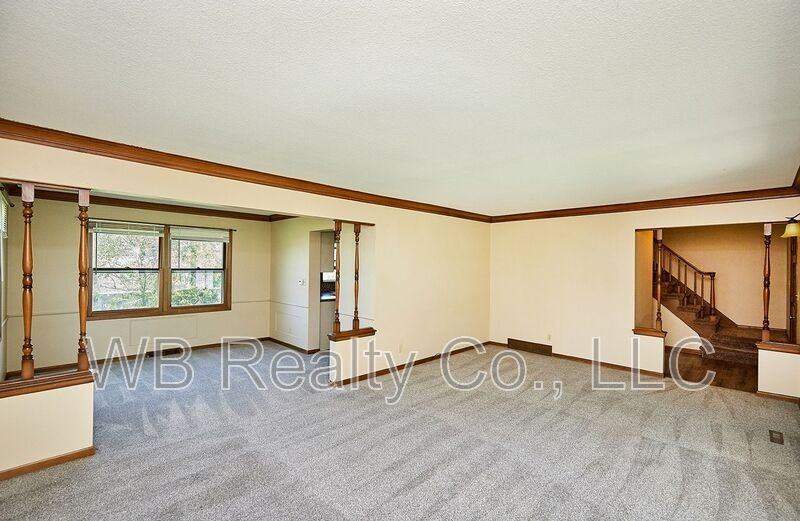 2101 Pleasant St - Photo 4 of 30