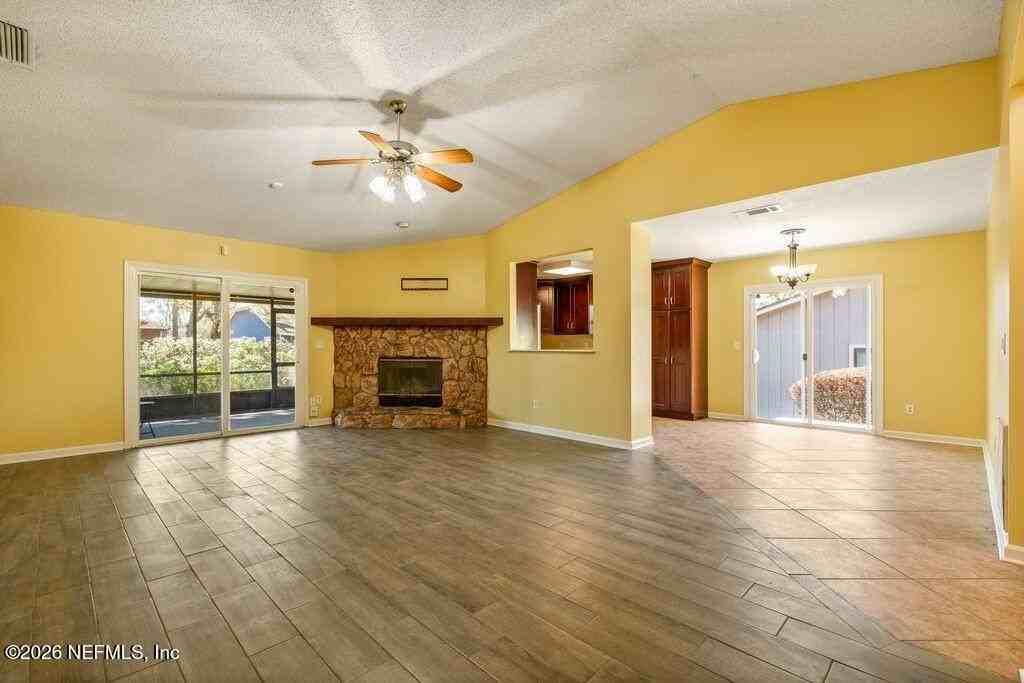 8066 Le Havre Dr N - Photo 5 of 29