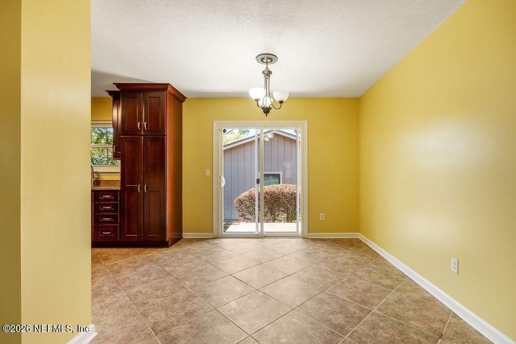 8066 Le Havre Dr N - Photo 6 of 29