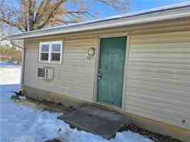 featured image of 909 Garden Rd