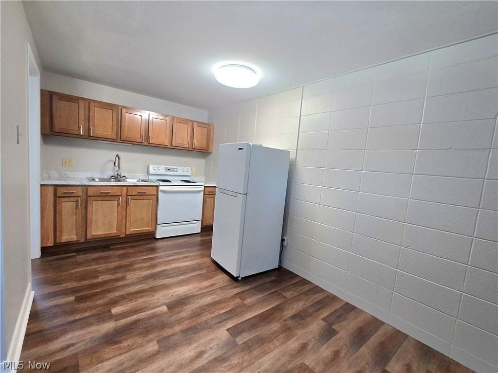 909 Garden Rd - Photo 2 of 8