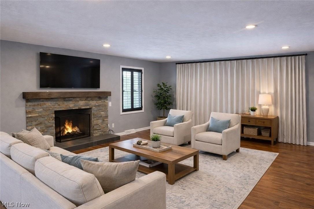 26930 Elmwood Dr - Photo 2 of 22