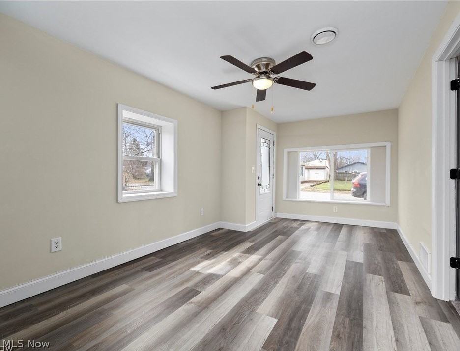 303 Delamere Rd - Photo 3 of 15