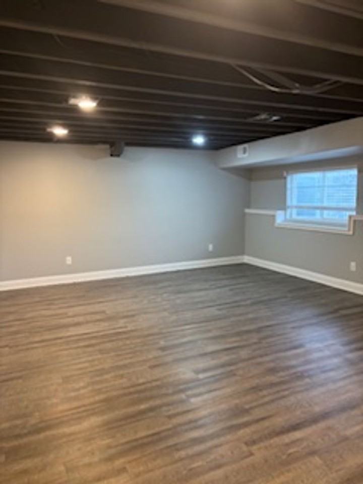 Jamestown Villas II, LLC - Photo 4 of 18