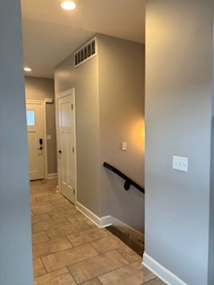 Jamestown Villas II, LLC - Photo 5 of 18