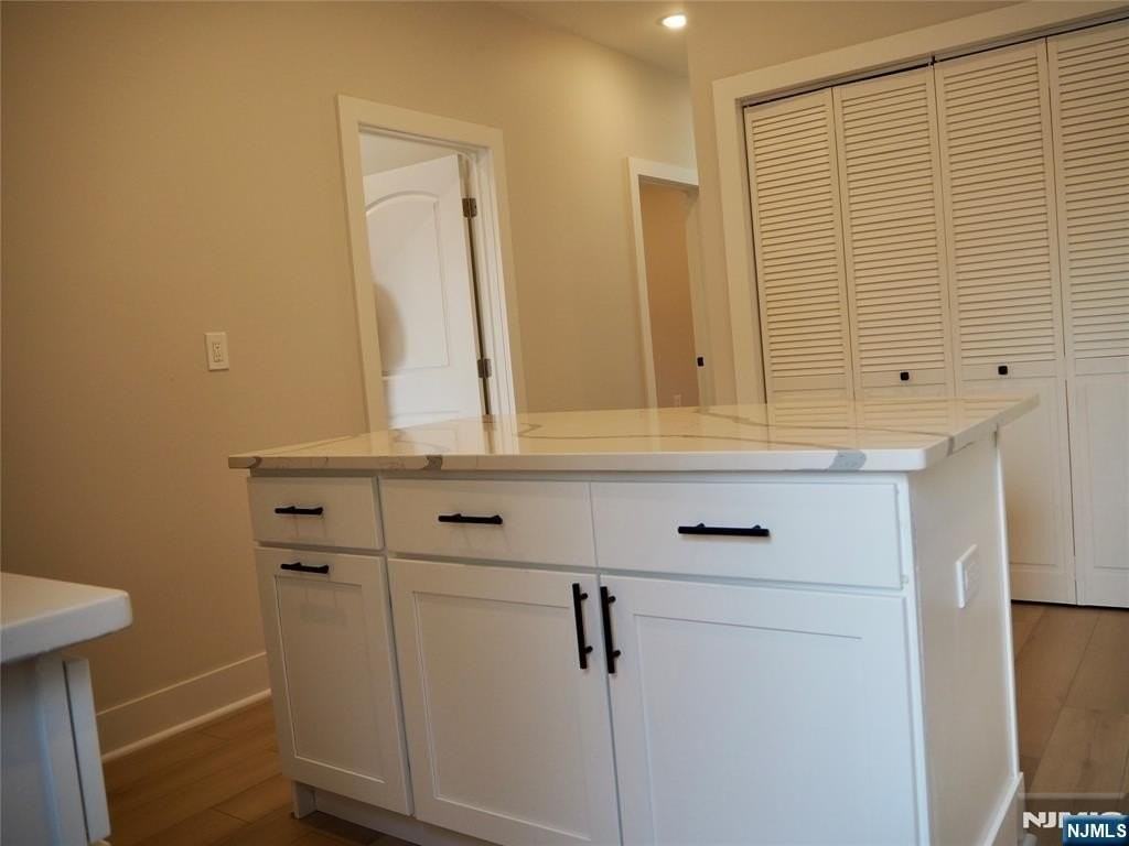 1205 Hillside Pl - Photo 3 of 21