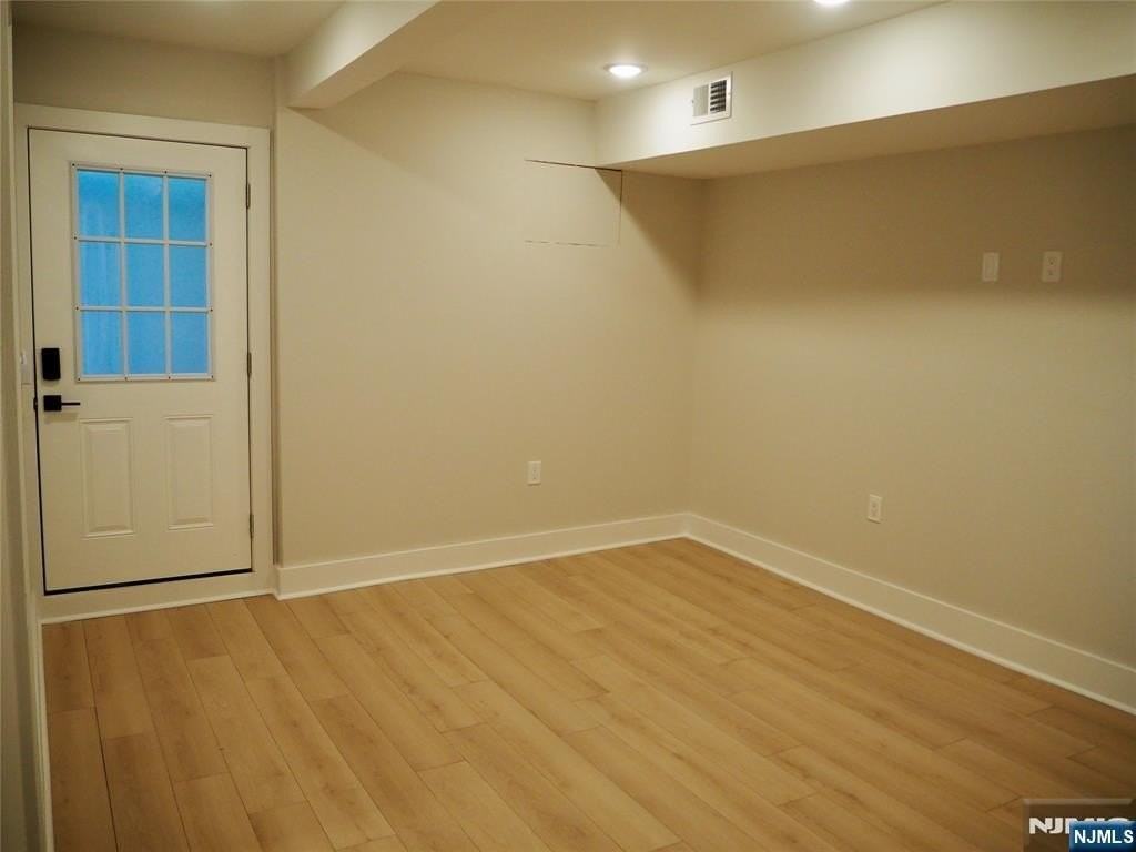 1205 Hillside Pl - Photo 3 of 13