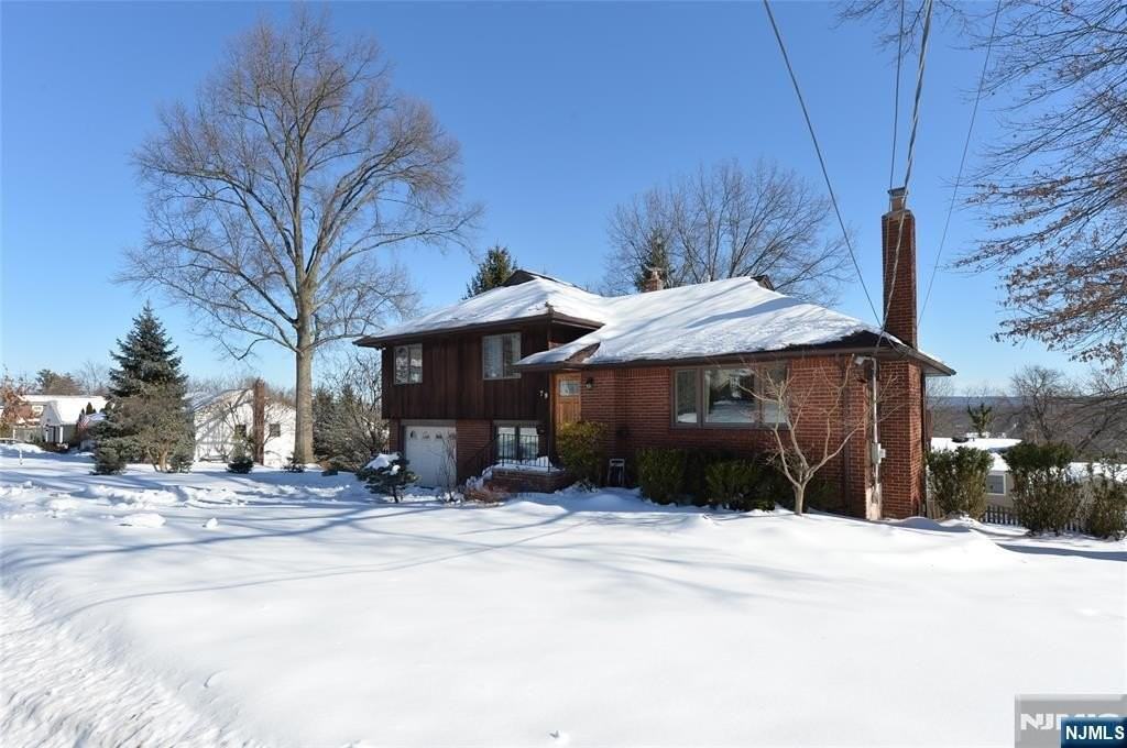 79 Grand Blvd - Photo 2 of 32