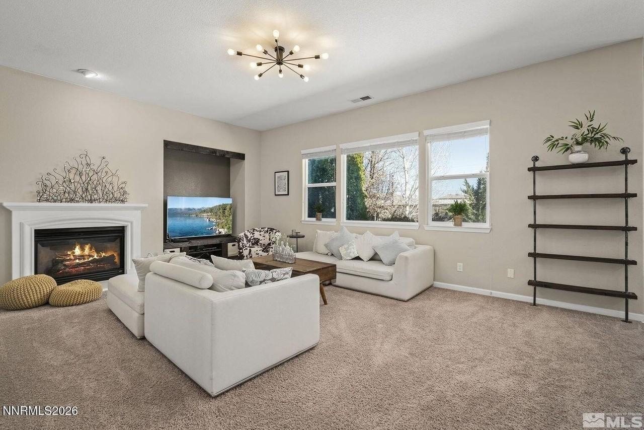 735 Sienna Park Dr - Photo 4 of 24