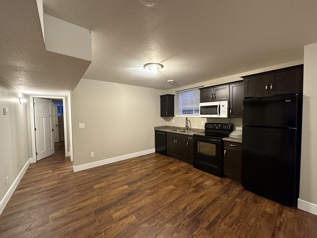 51106 Sophie Crescent - Photo 3 of 8