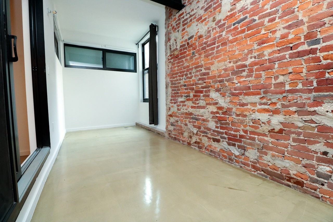 G8One - Residential - Photo 5 of 50