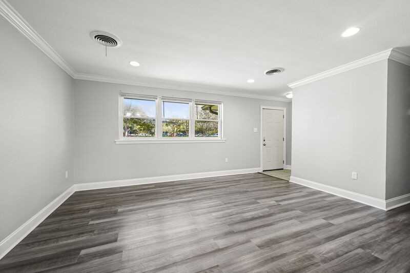 8120 N Essen Heights Ct - Photo 4 of 21