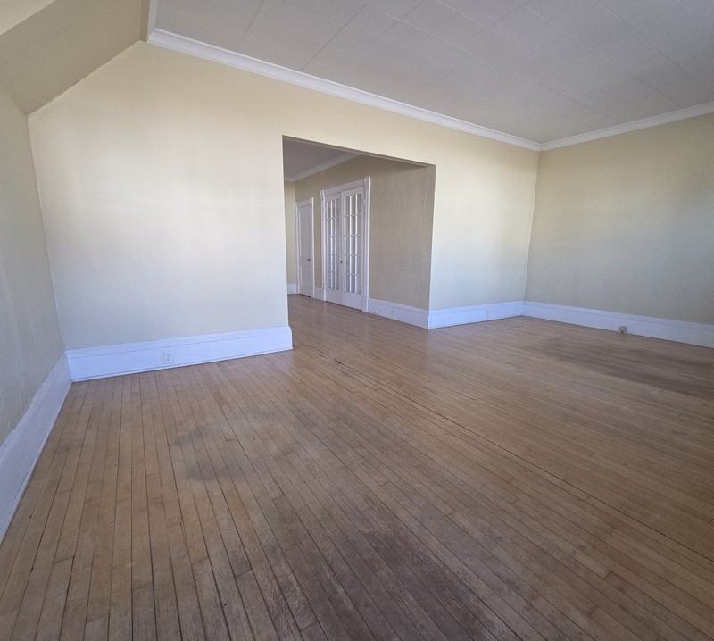 115 E Parkway Ave - Photo 2 of 25