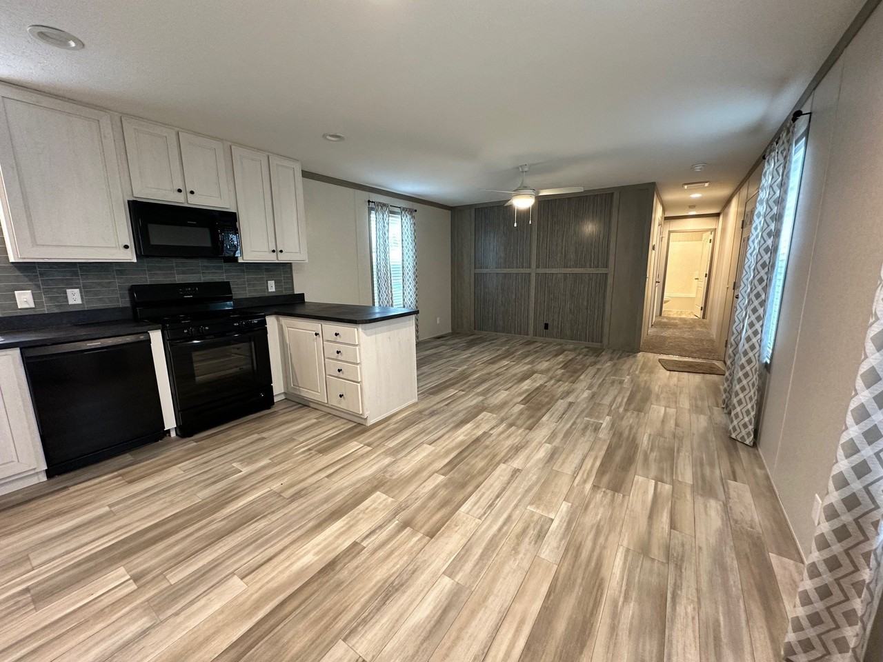 341 Wellington Dr #341 - Photo 3 of 13