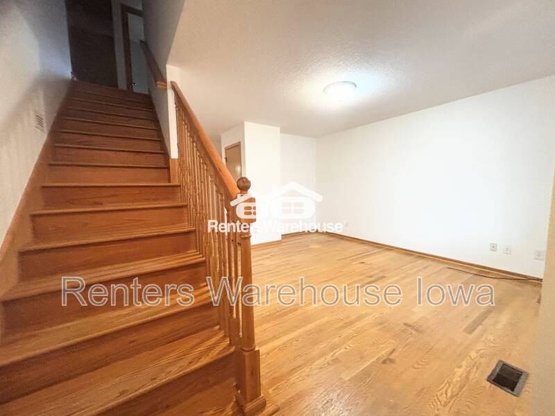 6914 Aubrey Ct - Photo 2 of 23