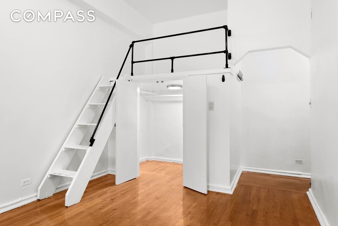 15934 Riverside Dr W #1F90 - Photo 2 of 14