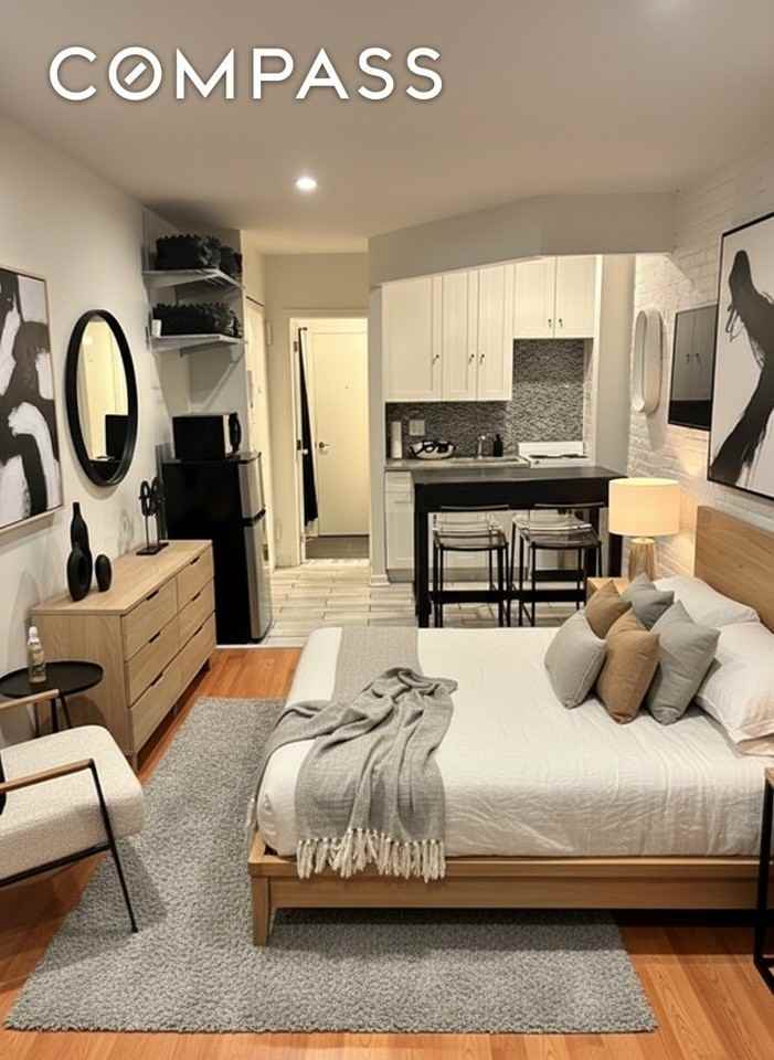 344 E 61st St #3 - Photo 2 of 6