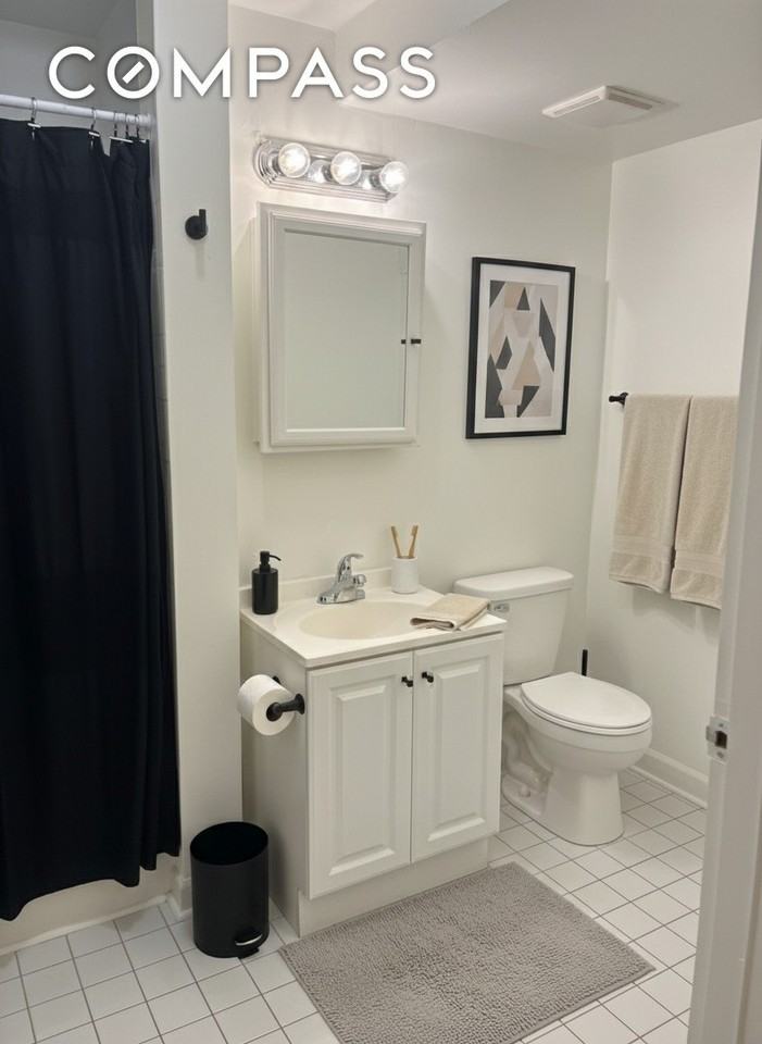 344 E 61st St #3 - Photo 5 of 6