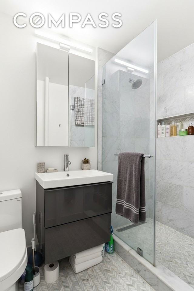 411 E 85th St #1C - Photo 4 of 5