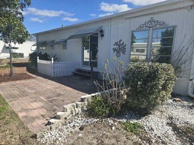 303 50th Avenue Plz W #95 - Photo 2 of 6