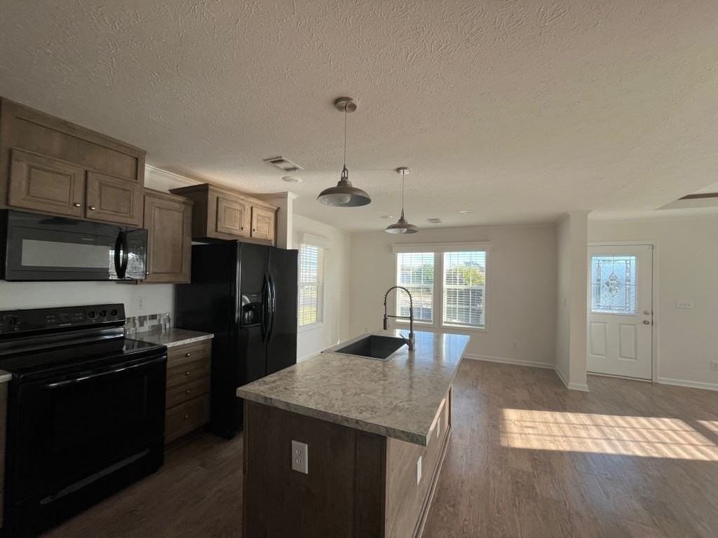 171 Eland Dr #0171 - Photo 2 of 20