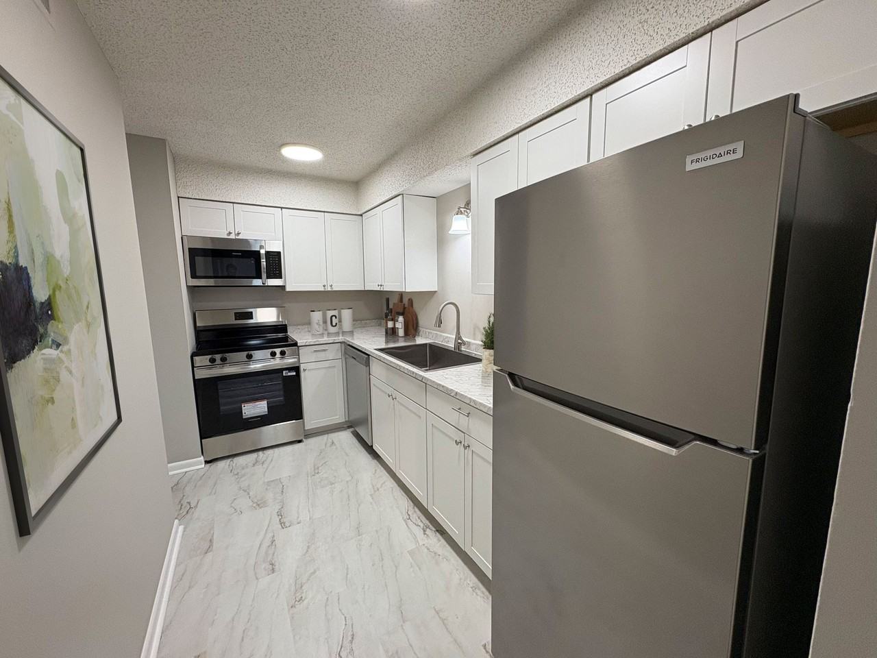 The Vue at Church Street - Photo 4 of 6