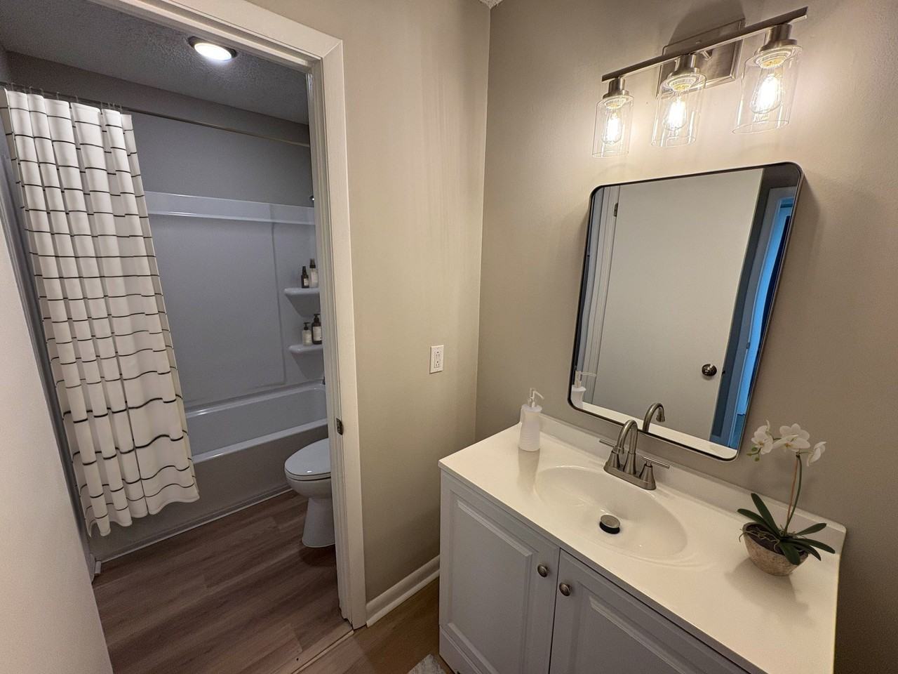 The Vue at Church Street - Photo 6 of 6