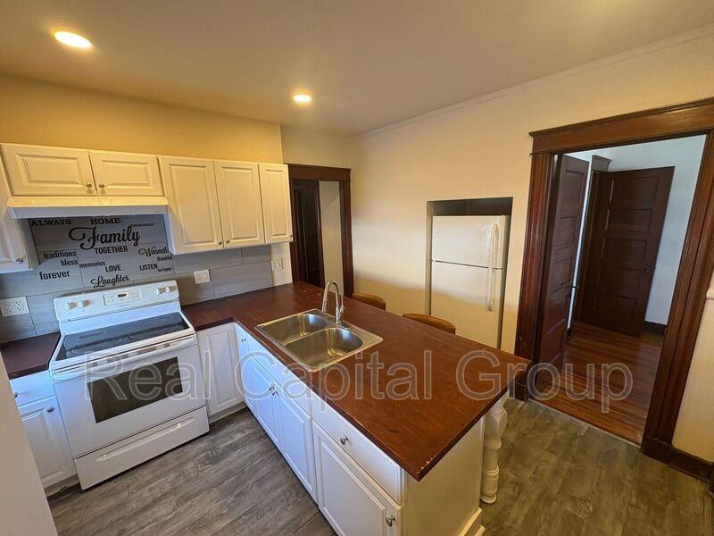 69 Lexington Ave #1 - Photo 4 of 11