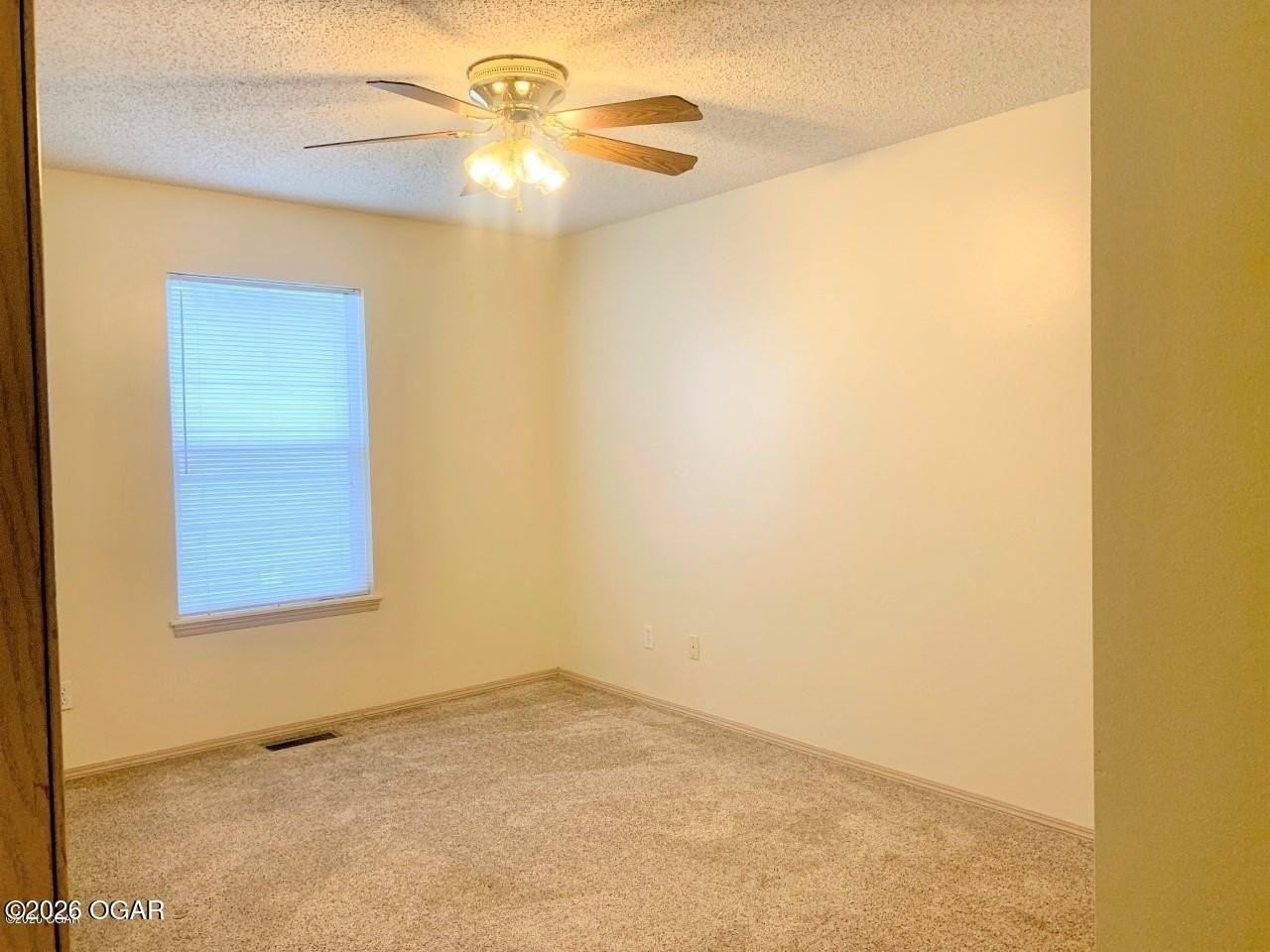 812 S Forest Ave - Photo 6 of 7