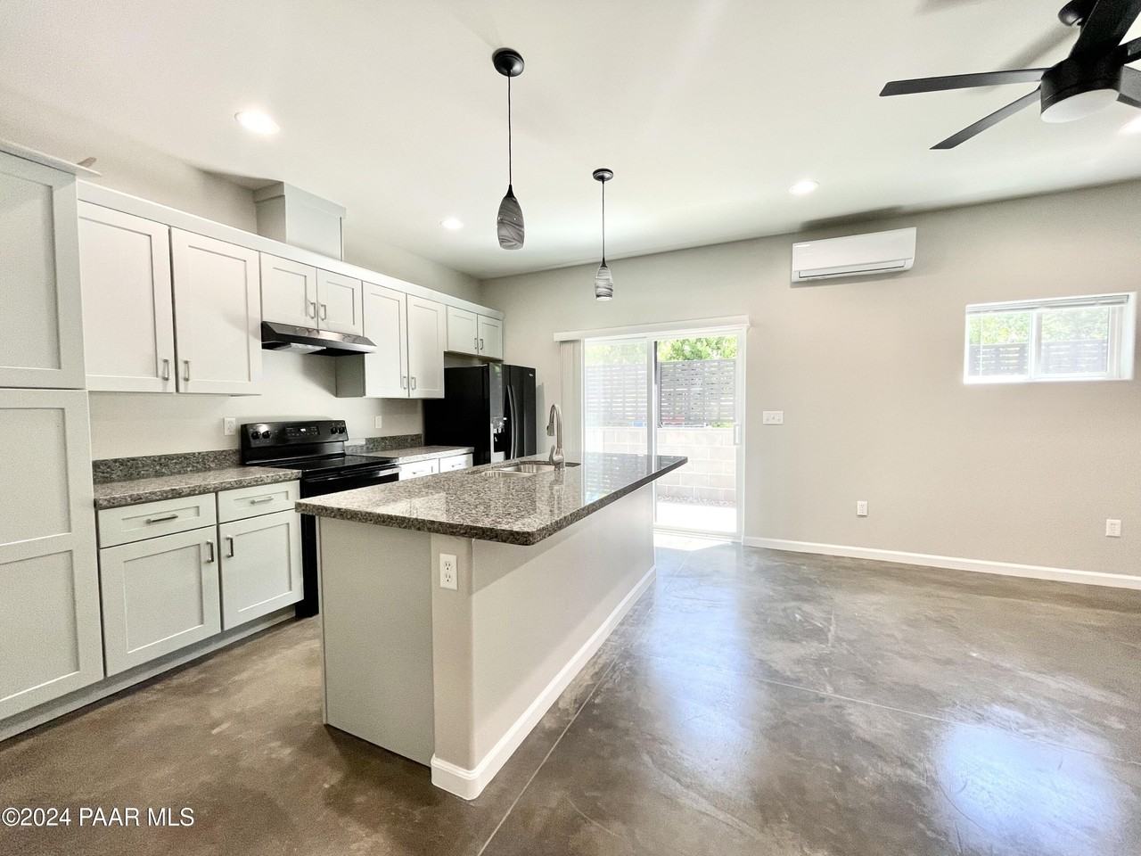 720 N Walnut St Apt 13 - Photo 3 of 26