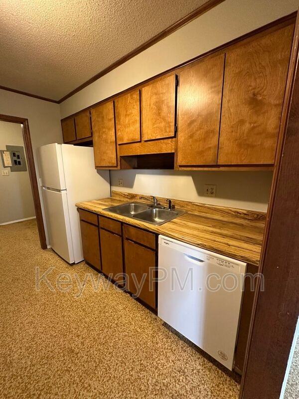 4589 Hickory Dr #B - Photo 7 of 13