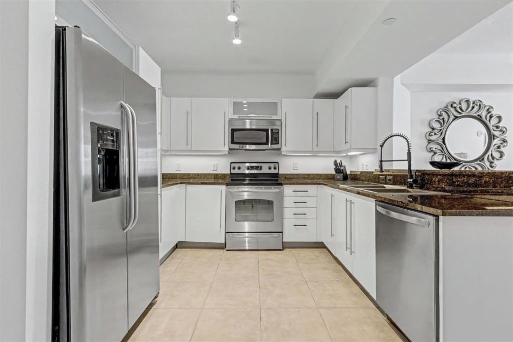 7350 Sw 89th St #1504S - Photo 7 of 41