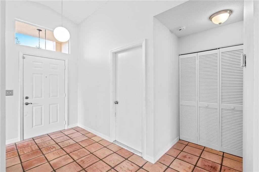 8260 Sw 44th Ct - Photo 5 of 39