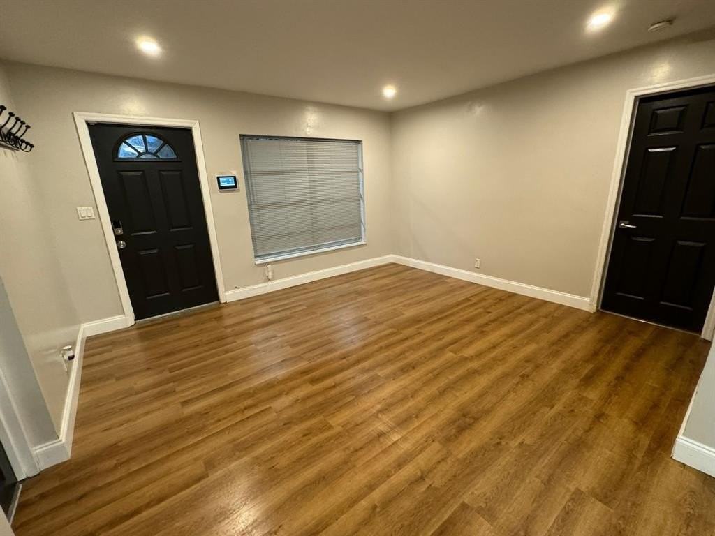 5141 Ne 4th Ave - Photo 3 of 37