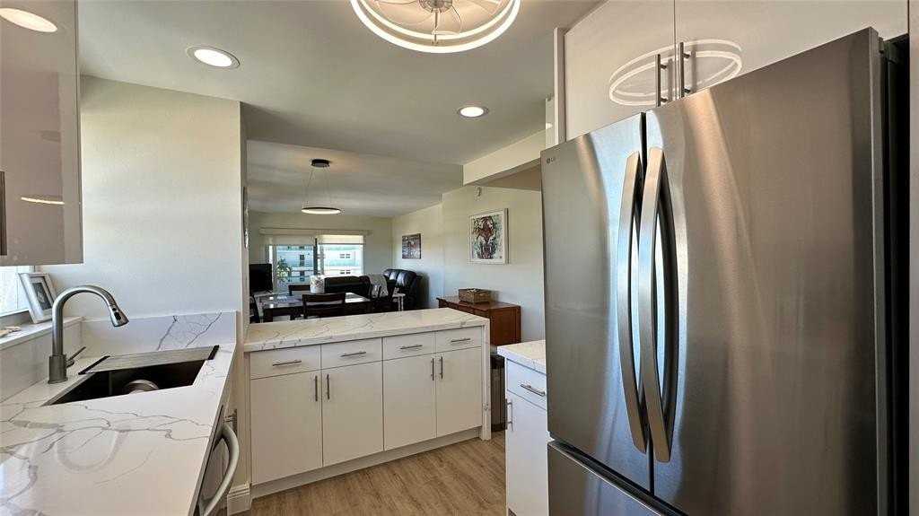 1630 N Ocean Blvd - Photo 2 of 29