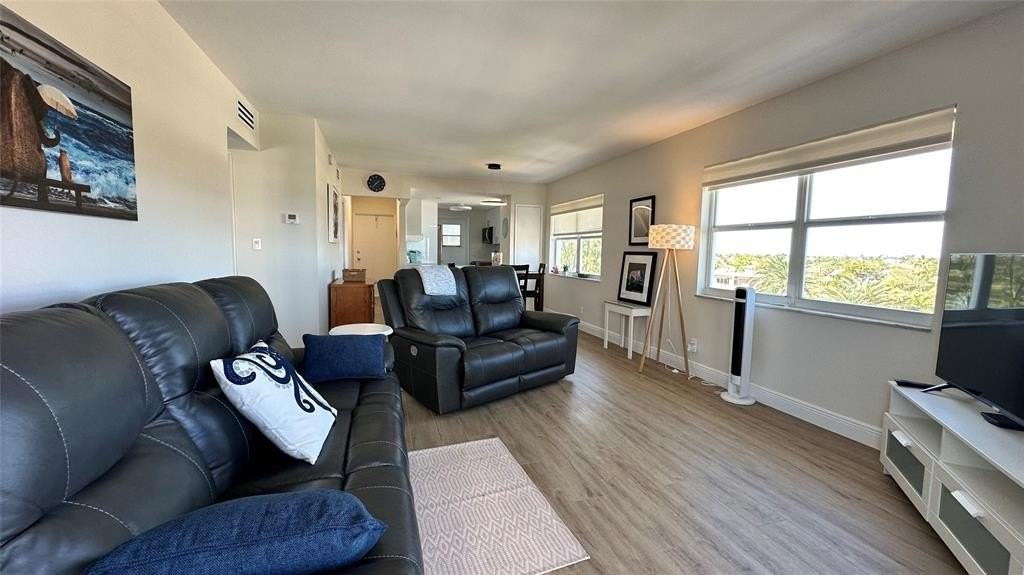 1630 N Ocean Blvd - Photo 4 of 29