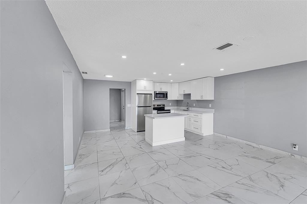 4681 Sw 43rd Ter - Photo 3 of 23