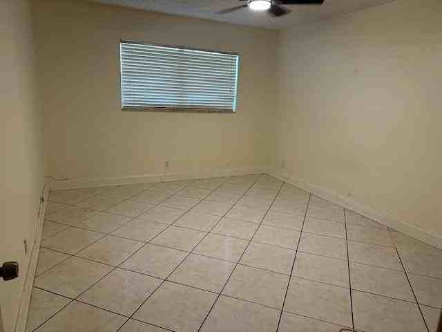 6505 Winfield Blvd #B14 - Photo 4 of 9